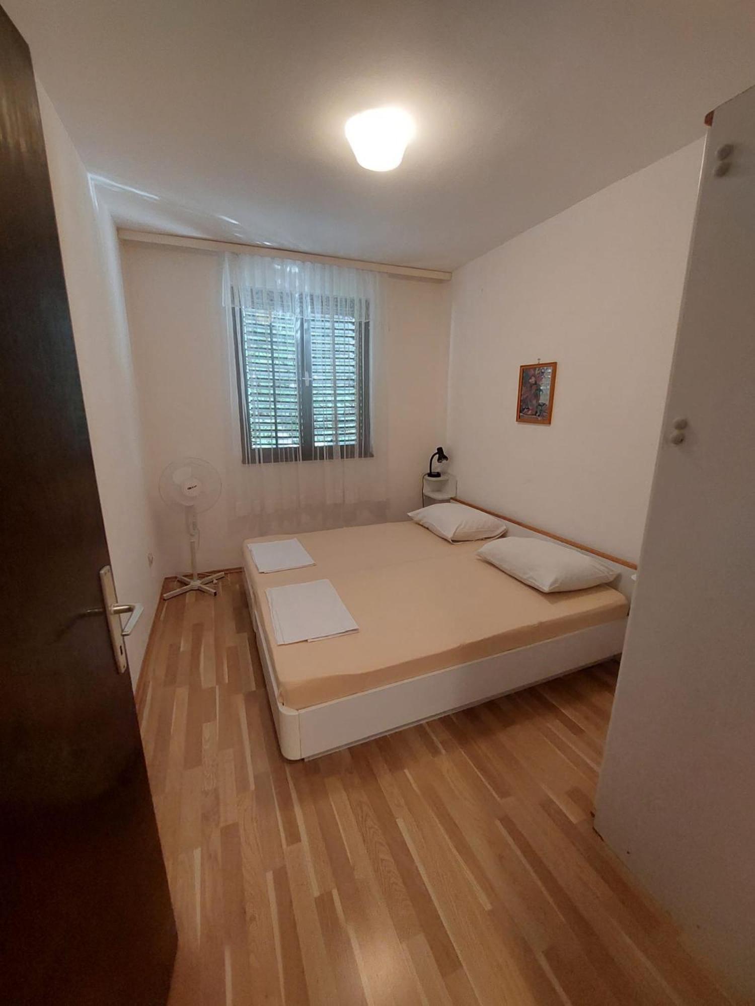 Apartmani Vuksanovic Pag Town Luaran gambar