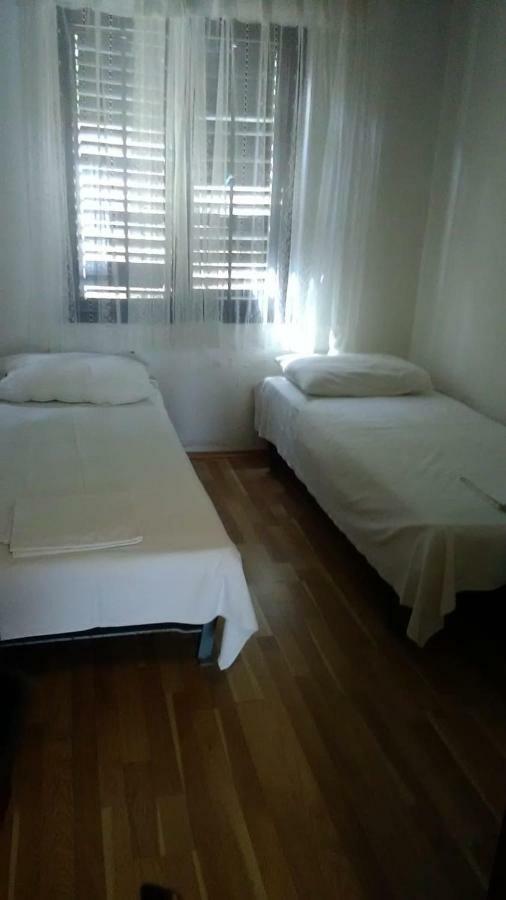 Apartmani Vuksanovic Pag Town Luaran gambar